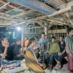 Warga Kampung Cisantri Aktifkan Kembali Ronda Malam, Perkuat Keamanan Lingkungan.