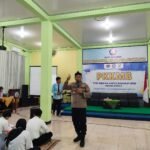 Kuliah Umum terhadap Mahasiswa Baru di STIE Wihara, Polres Purwakarta Sampaikan materi Edukasi Bahaya Cybercrime, Judol dan Pinjol